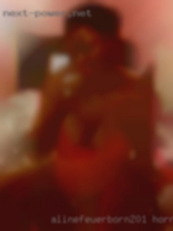 alinefeuerborn201 horny girl at work